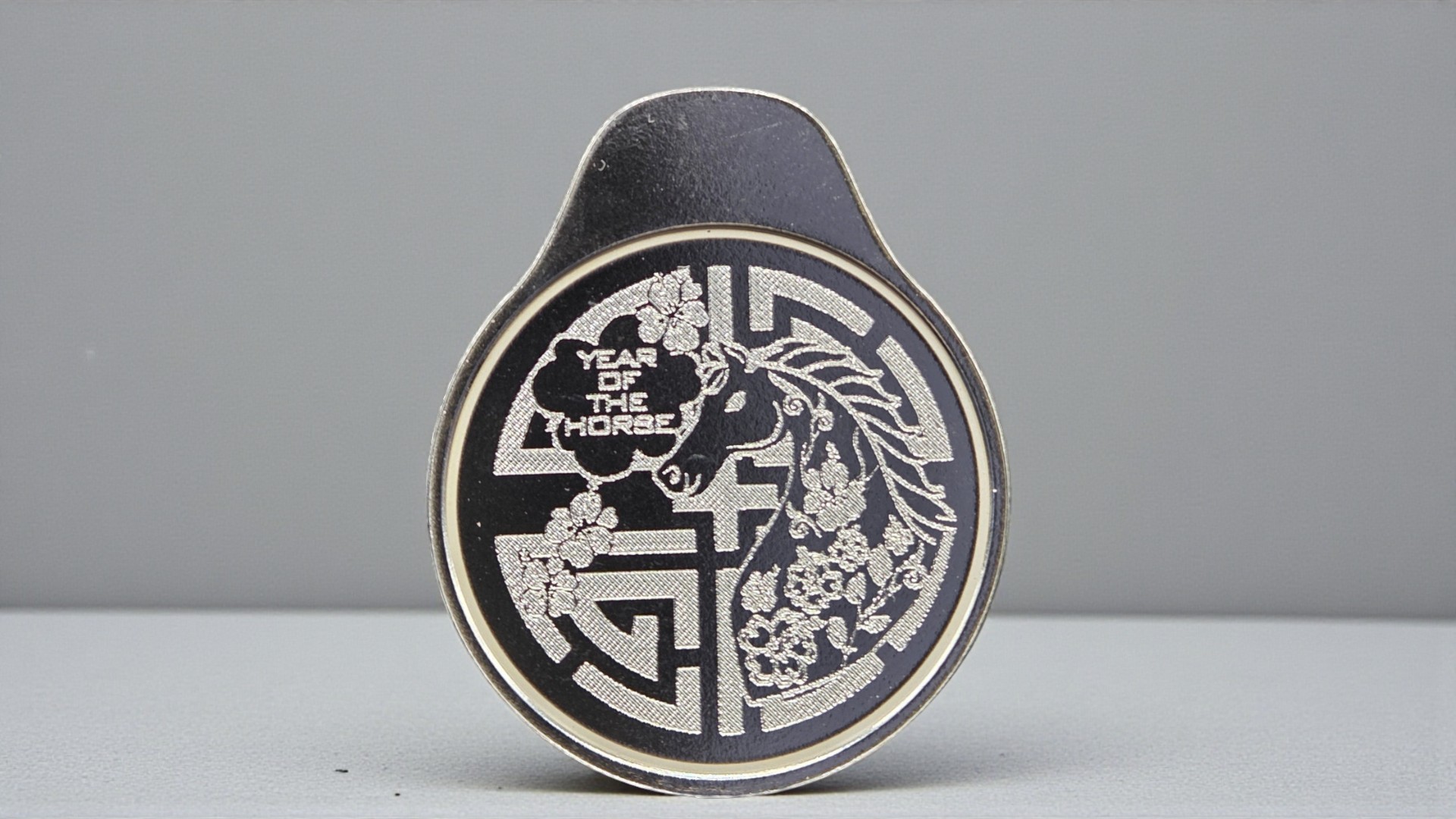 2026 병오년의 기운을 담은 1온스 순은 마패 컬렉션